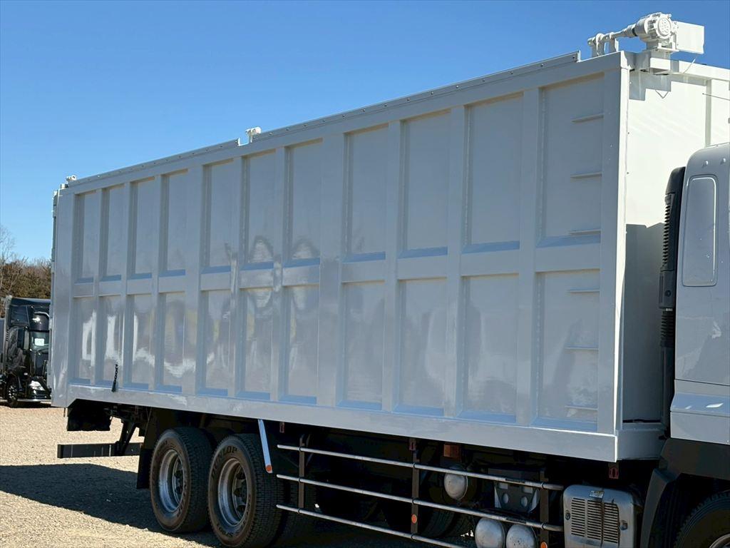 日野 プロフィア QDG-FS1EWEA(6x4)の写真5