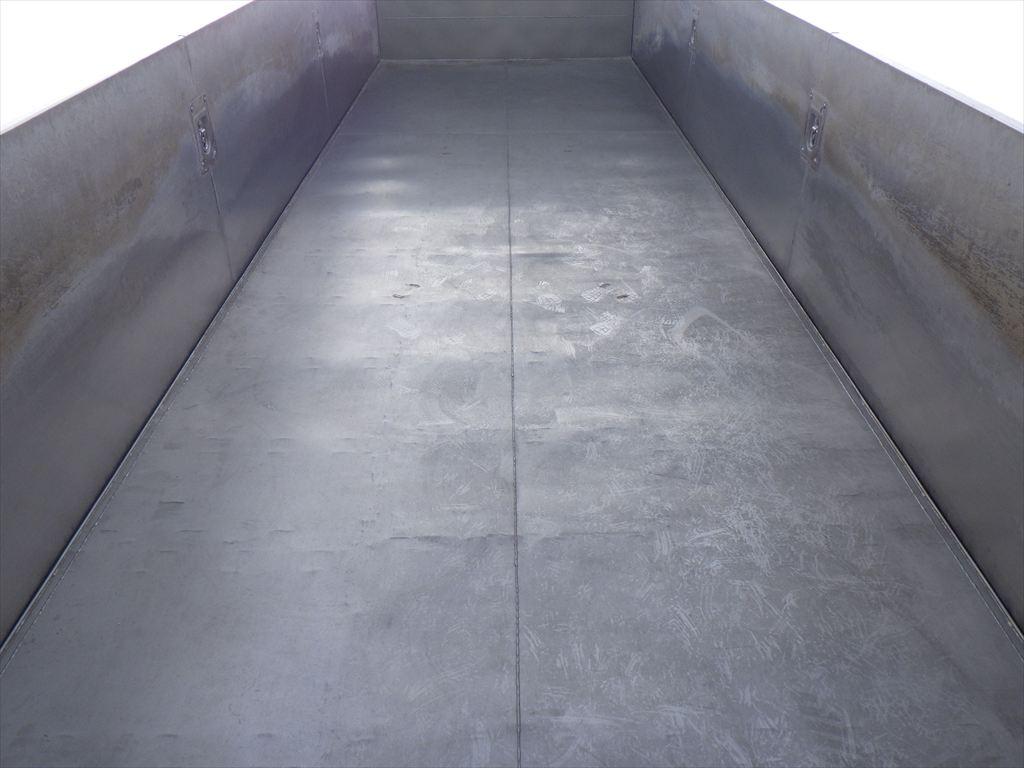 いすゞ ギガ QKG-CYZ77A(6x4)の写真8