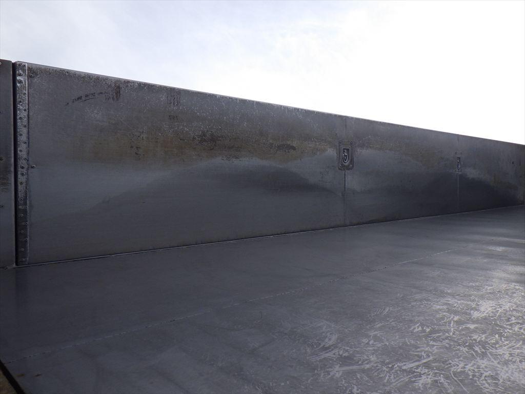 いすゞ ギガ QKG-CYZ77A(6x4)の写真9