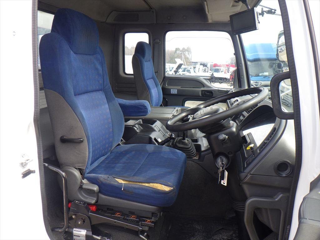 いすゞ ギガ QKG-CYZ77A(6x4)の写真21