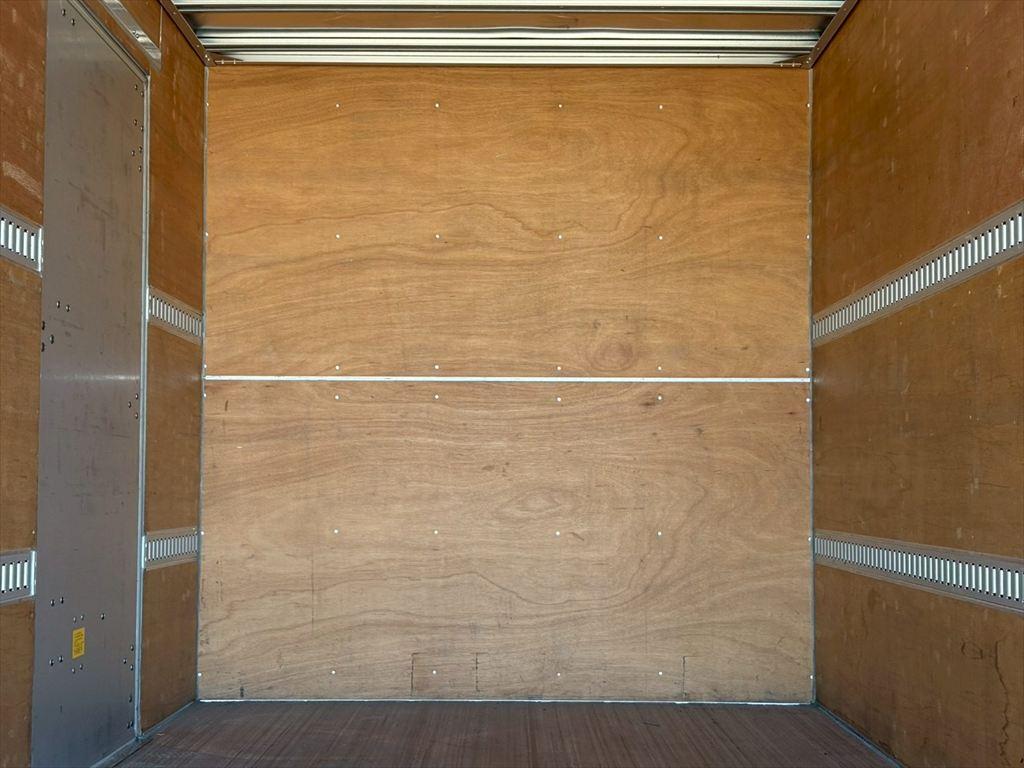 いすゞ エルフ 2RG-NPR88AN(2WD)の写真7