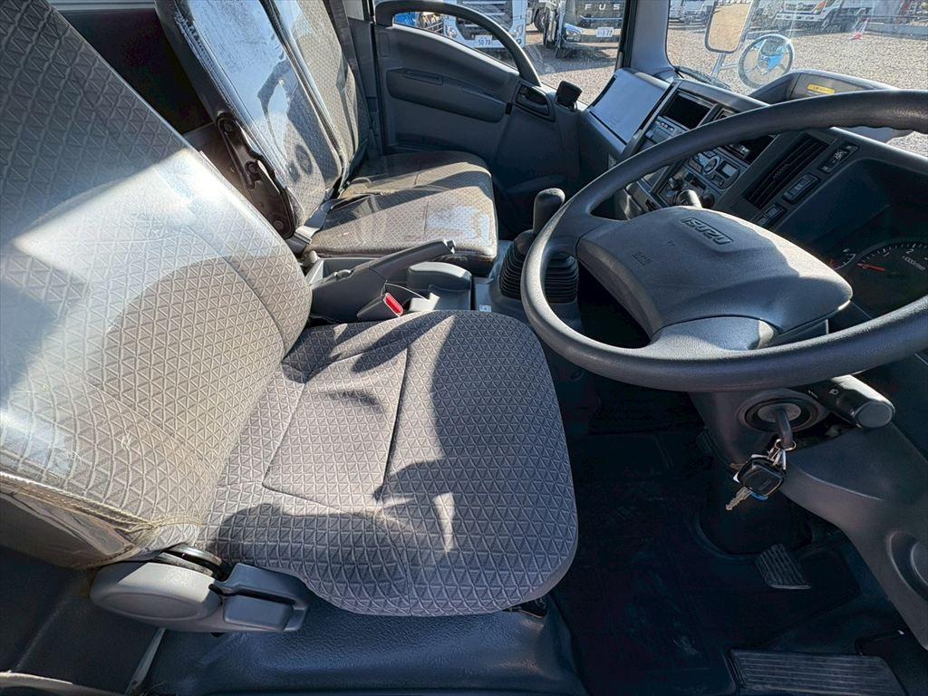 いすゞ エルフ 2RG-NPR88AN(2WD)の写真21