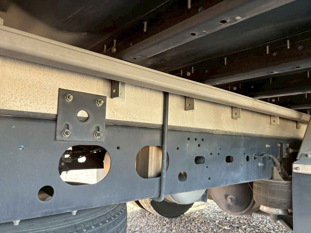 いすゞ フォワード 2RG-FRR90T2(2WD)の写真15