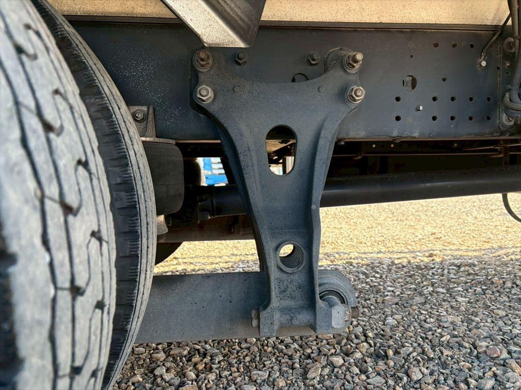 いすゞ フォワード 2RG-FRR90T2(2WD)の写真16