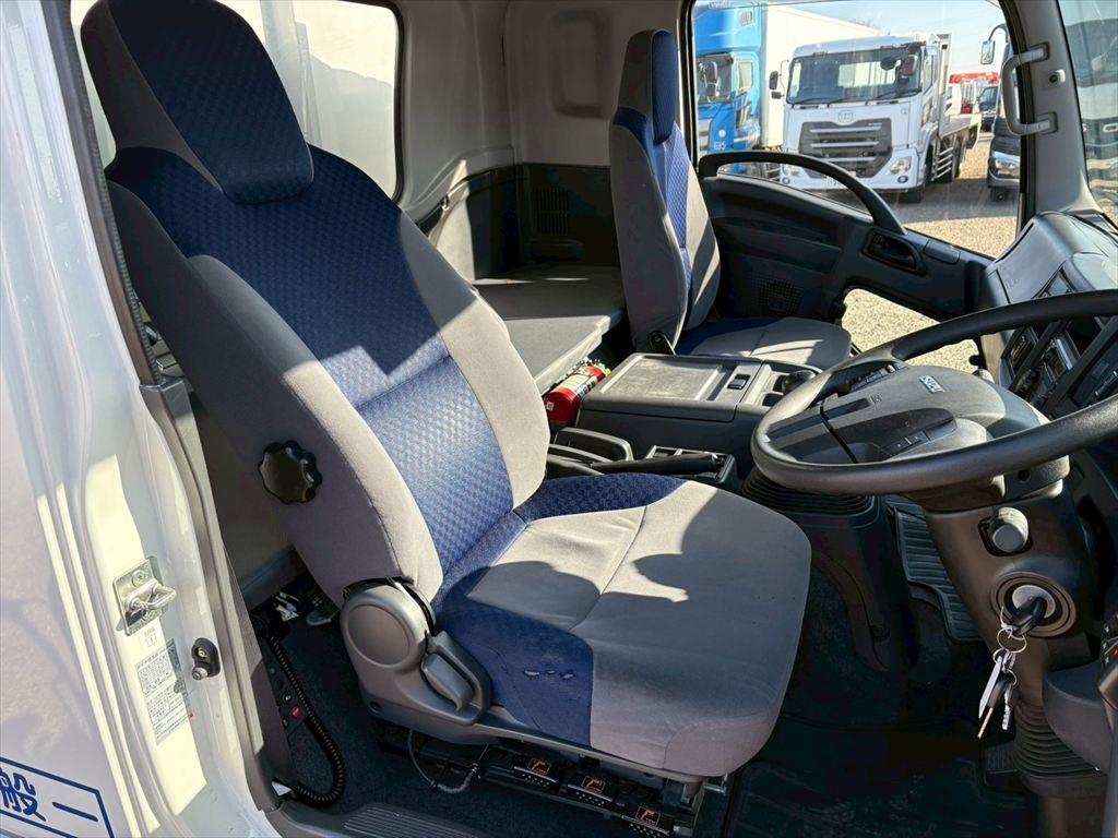 いすゞ フォワード 2RG-FRR90T2(2WD)の写真21