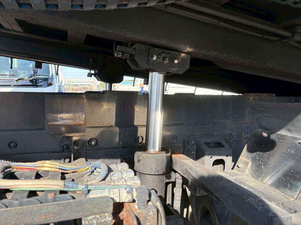 三菱 スーパーグレート QKG-FS54VZ(8x4)の写真16