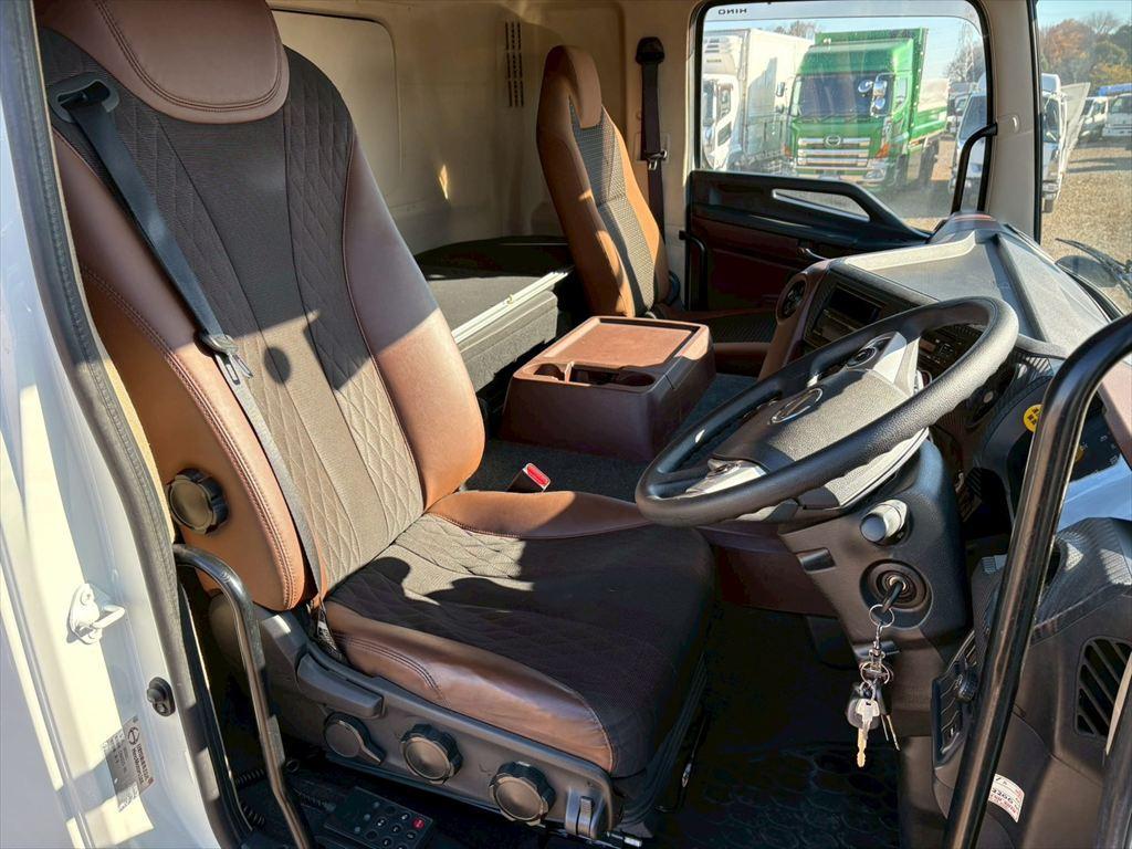 日野 プロフィア 2DG-FW1EHG(8x4)の写真21