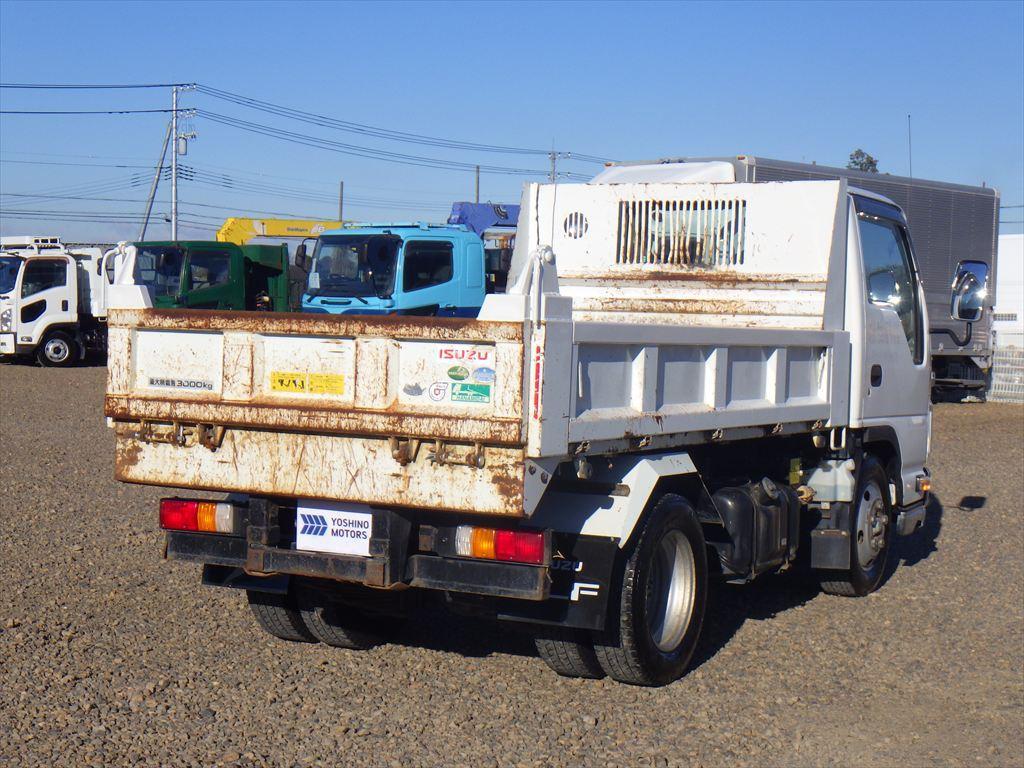 いすゞ エルフ TPG-NKR85(2WD)の写真4