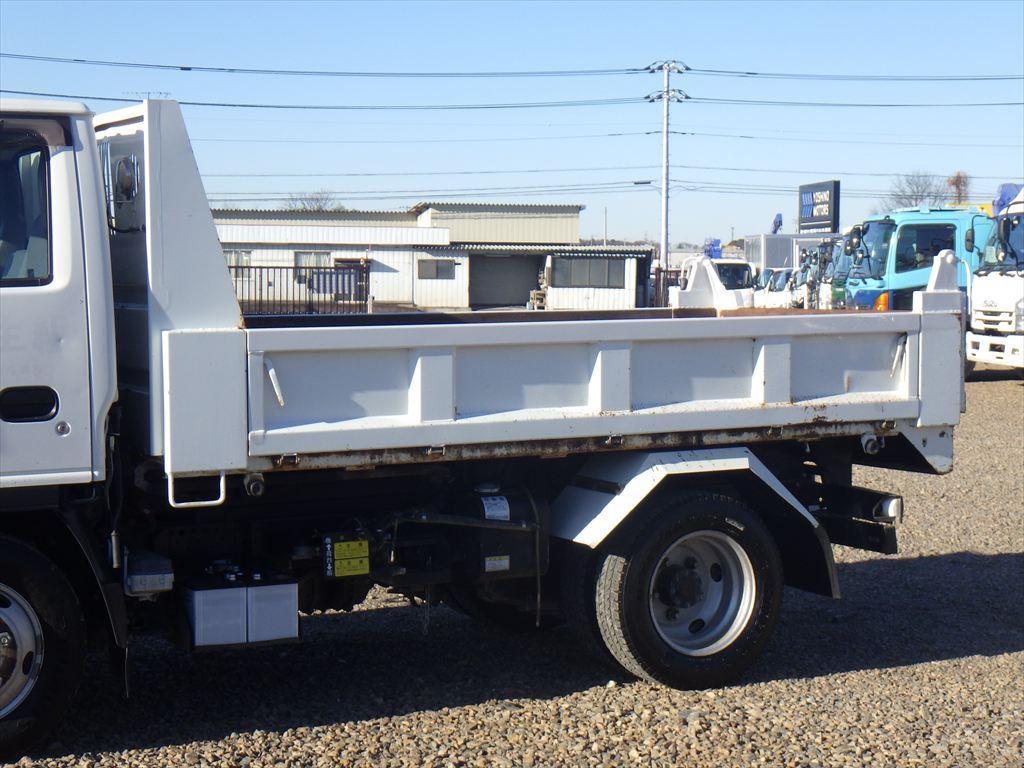 いすゞ エルフ TPG-NKR85(2WD)の写真6