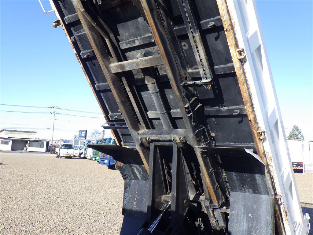 いすゞ エルフ TPG-NKR85(2WD)の写真14