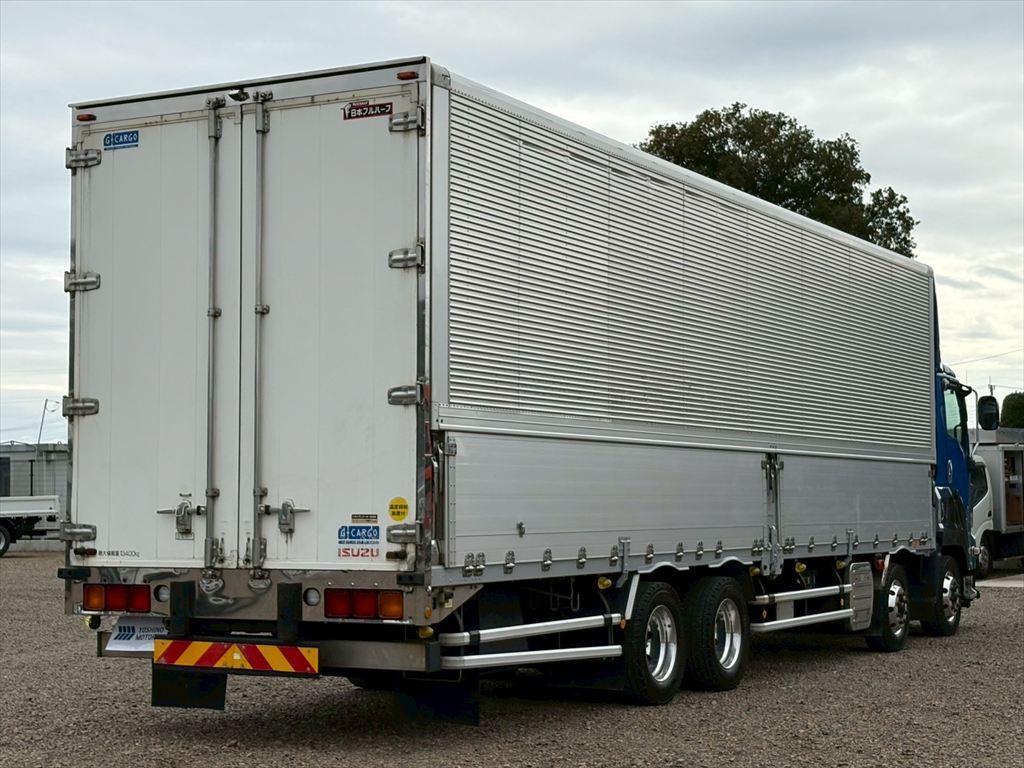 いすゞ ギガ QPG-CYJ77B(8x4)の写真4