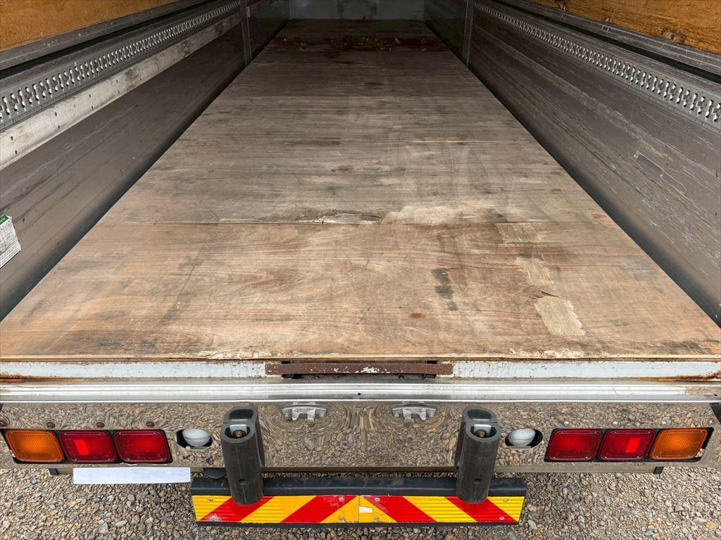 いすゞ ギガ QPG-CYJ77B(8x4)の写真8