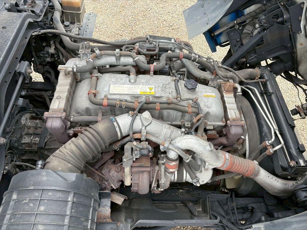 いすゞ ギガ QPG-CYJ77B(8x4)の写真19