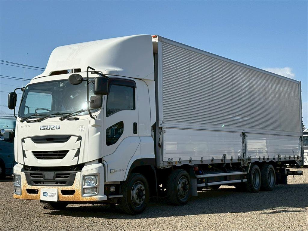 いすゞ ギガ QKG-CYJ77B(8x4)の写真1