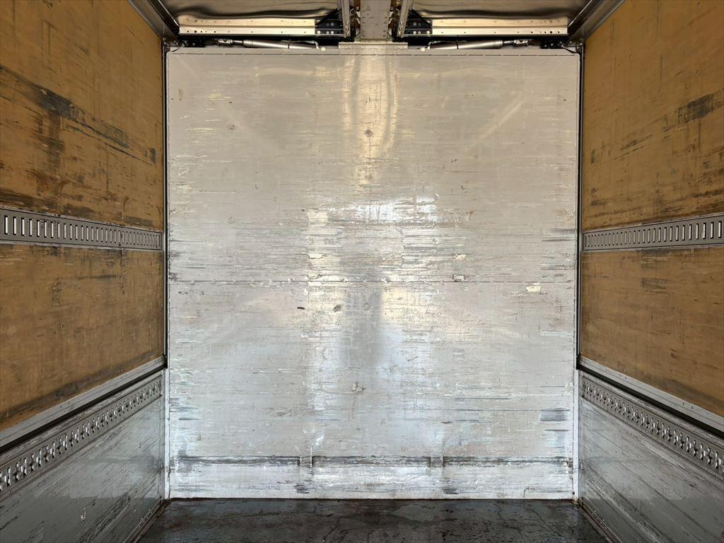 いすゞ ギガ QKG-CYJ77B(8x4)の写真7