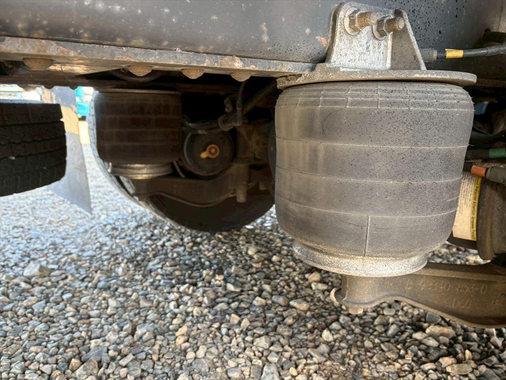 いすゞ ギガ QKG-CYJ77B(8x4)の写真17