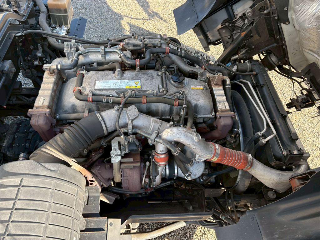 いすゞ ギガ QKG-CYJ77B(8x4)の写真19