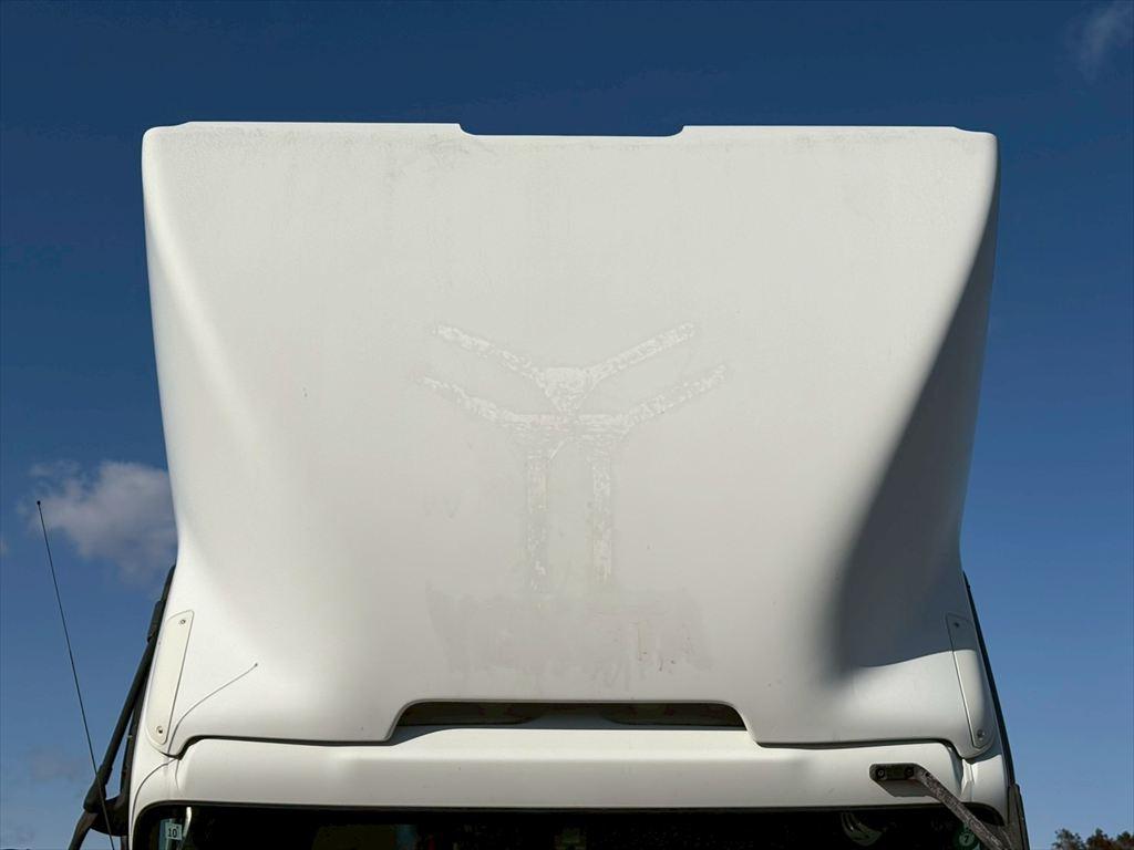 いすゞ ギガ QKG-CYJ77B(8x4)の写真20