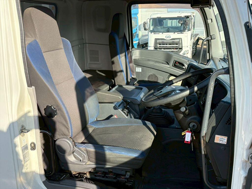 いすゞ ギガ QKG-CYJ77B(8x4)の写真21