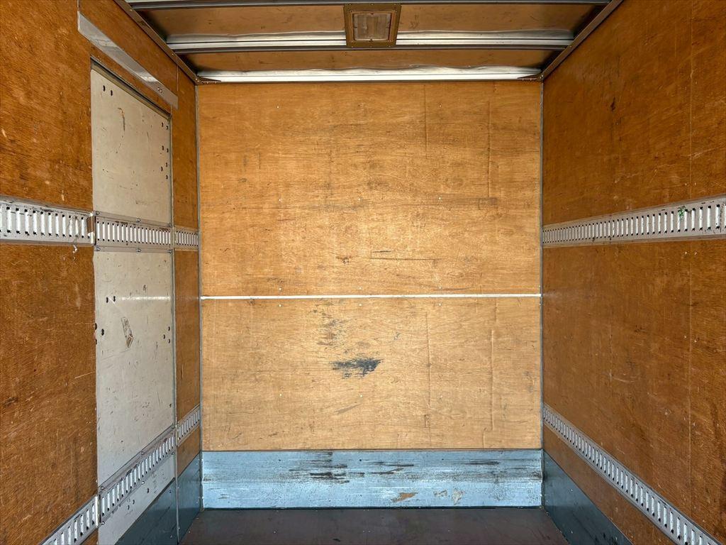 いすゞ エルフ BDG-NMR85N(2WD)の写真7