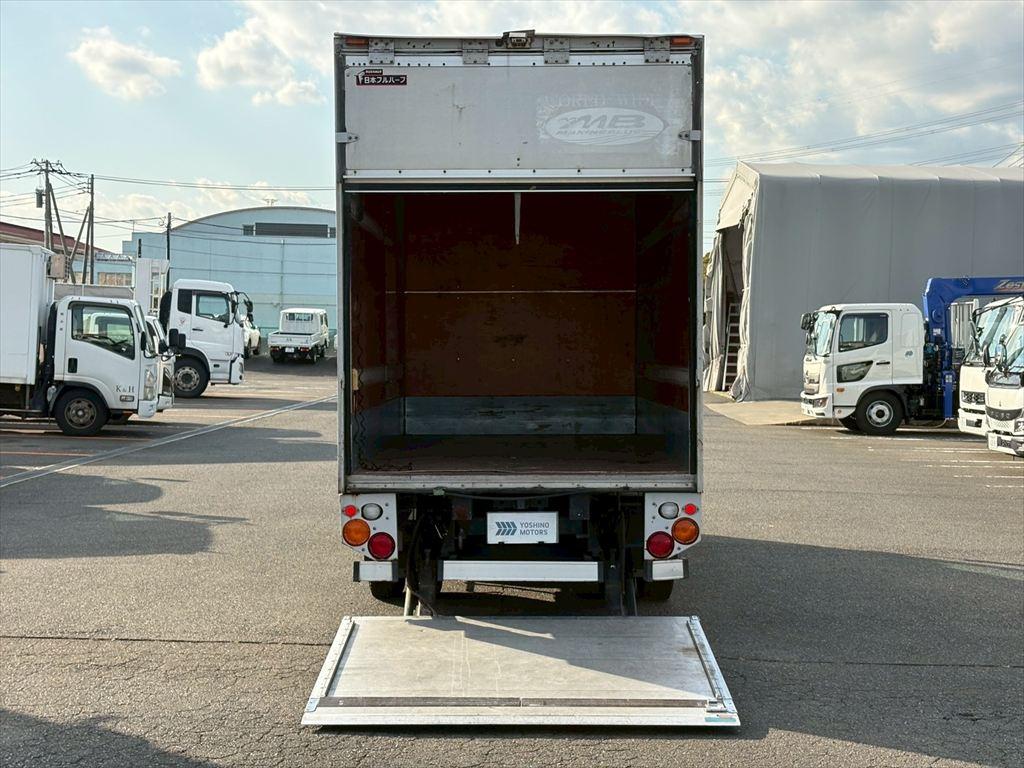 いすゞ エルフ BDG-NMR85N(2WD)の写真11