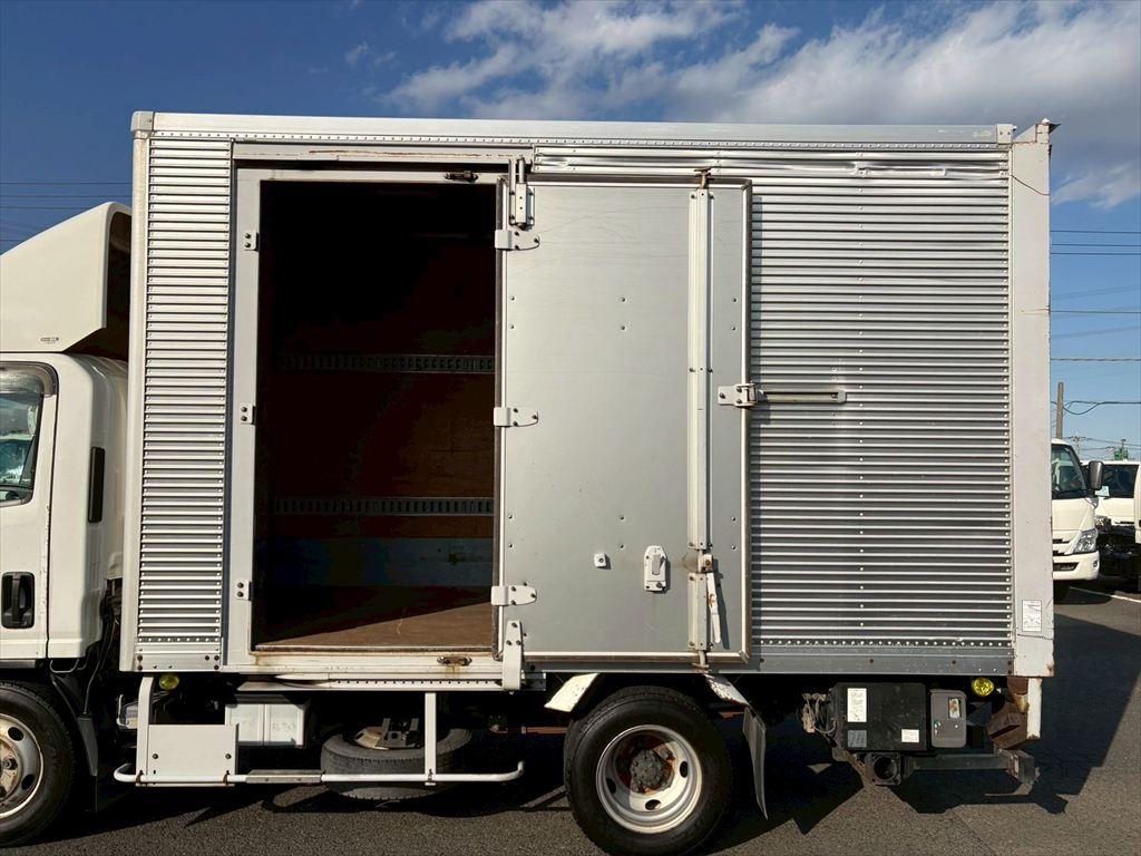 いすゞ エルフ BDG-NMR85N(2WD)の写真14