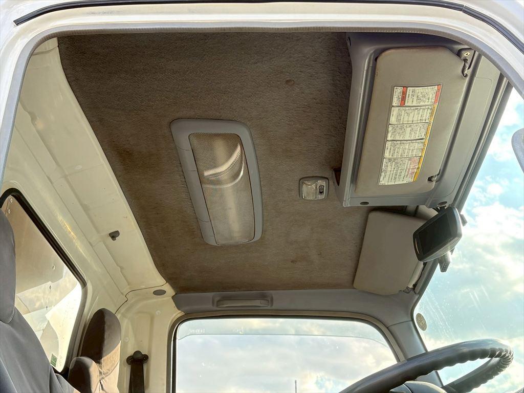 いすゞ エルフ BDG-NMR85N(2WD)の写真24