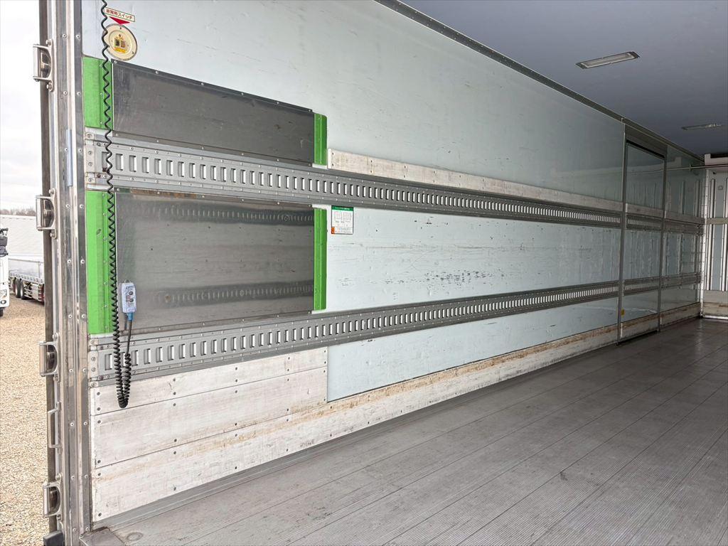 ＵＤ クオン QPG-CG5ZA(8x4)の写真9