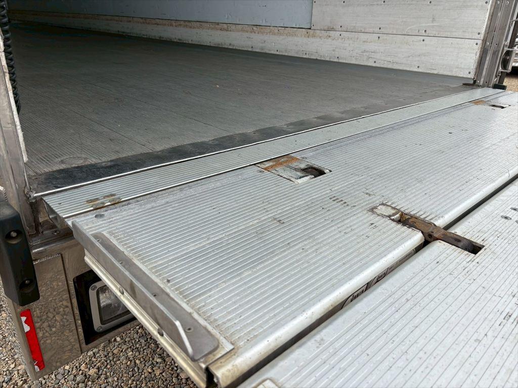 ＵＤ クオン QPG-CG5ZA(8x4)の写真13