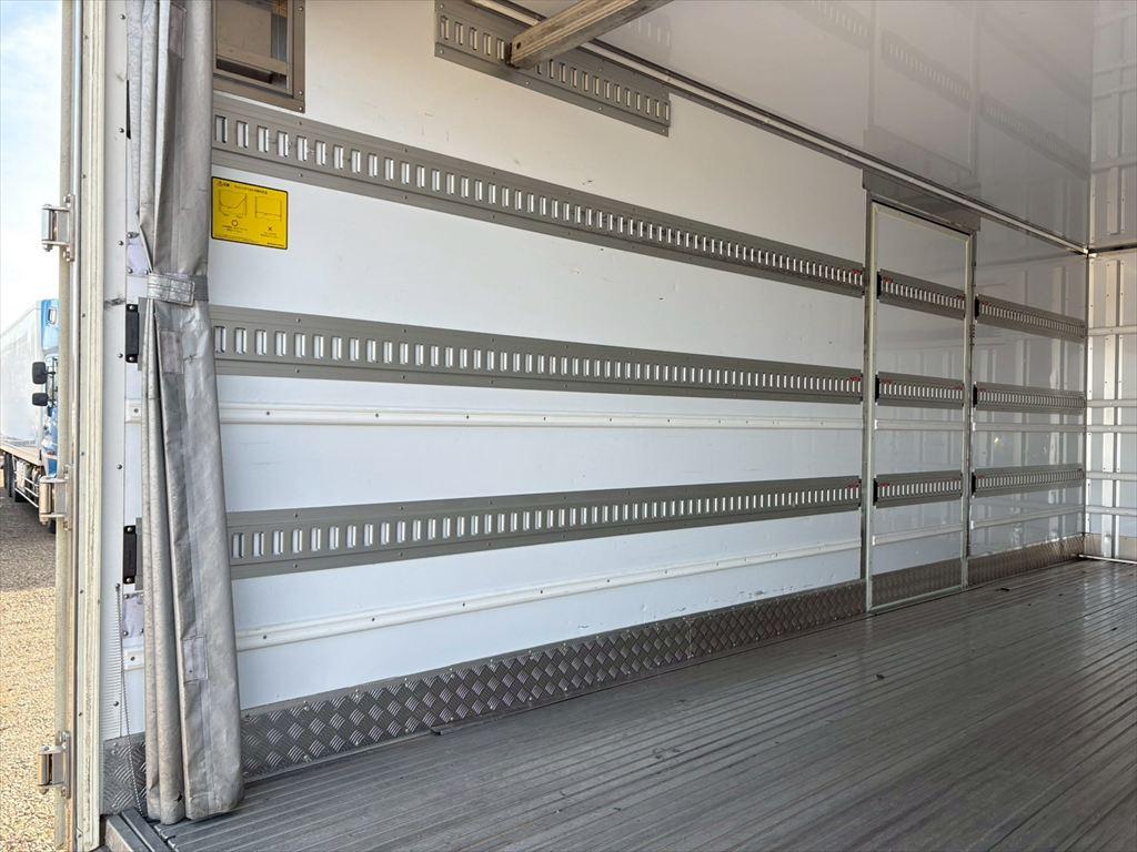 三菱 ファイター 2KG-FK64F(2WD)の写真9