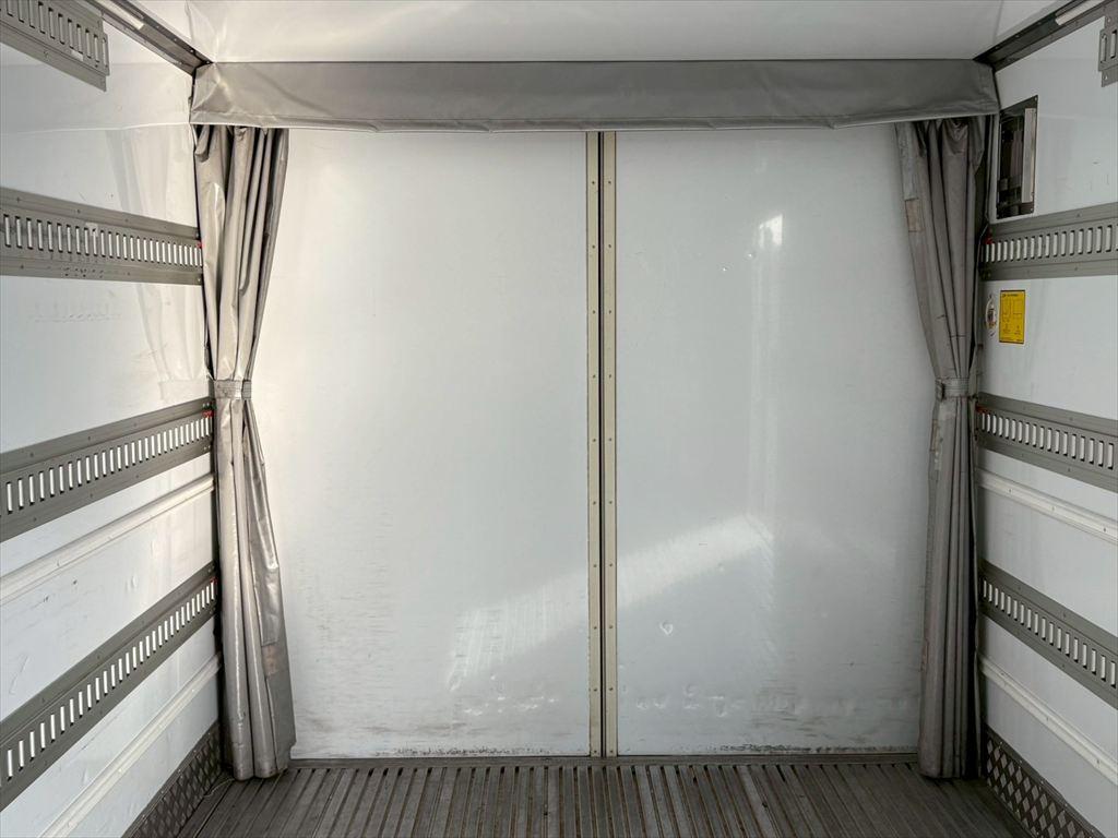 三菱 ファイター 2KG-FK64F(2WD)の写真11