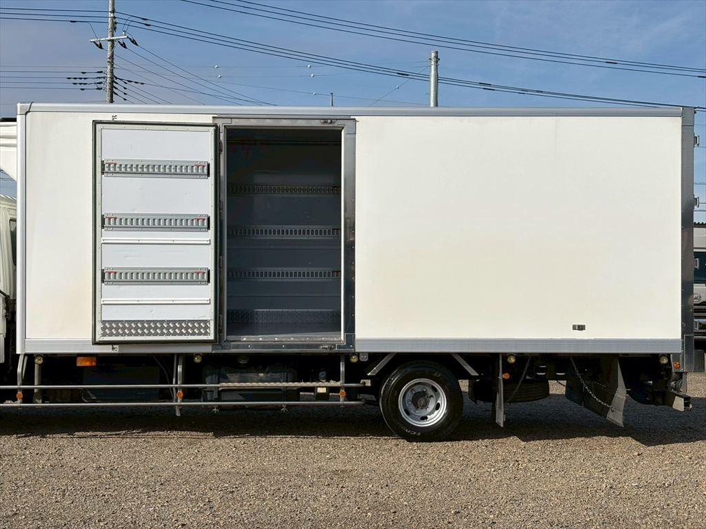 三菱 ファイター 2KG-FK64F(2WD)の写真15