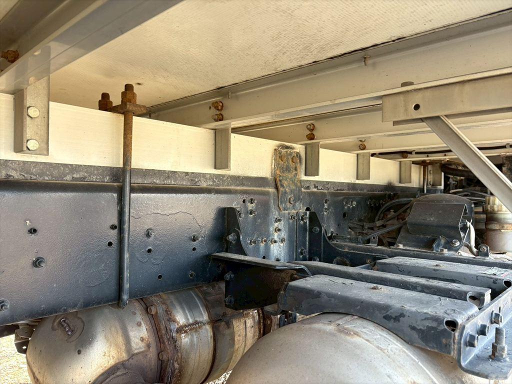 三菱 ファイター 2KG-FK64F(2WD)の写真17