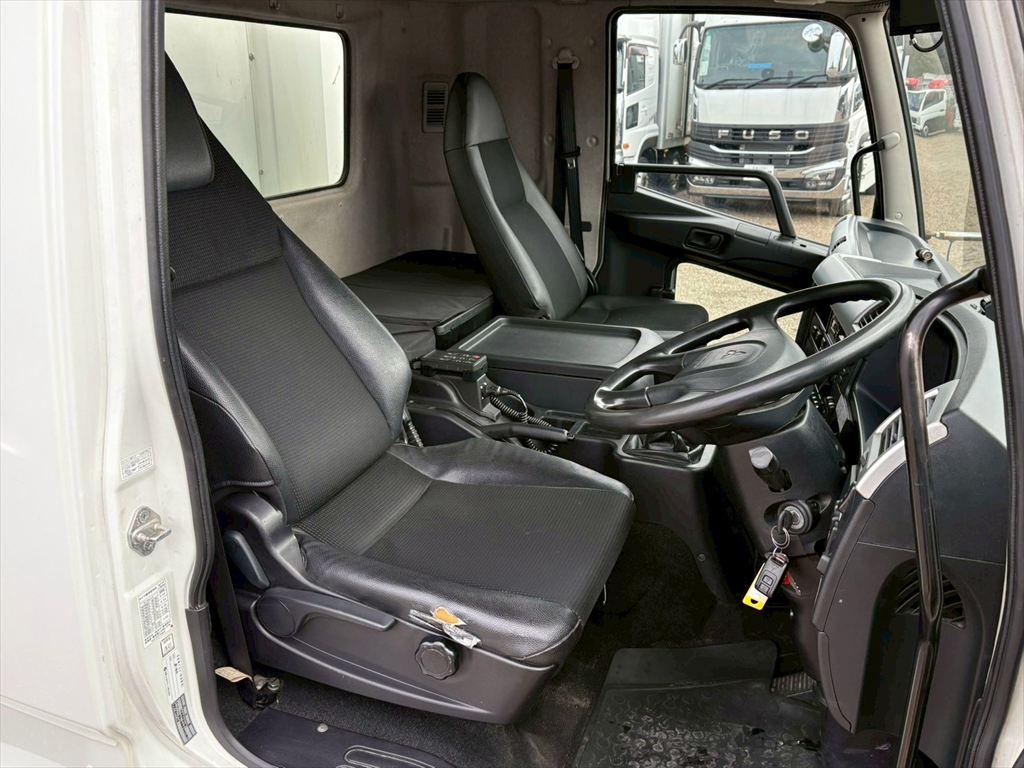 三菱 ファイター 2KG-FK64F(2WD)の写真21