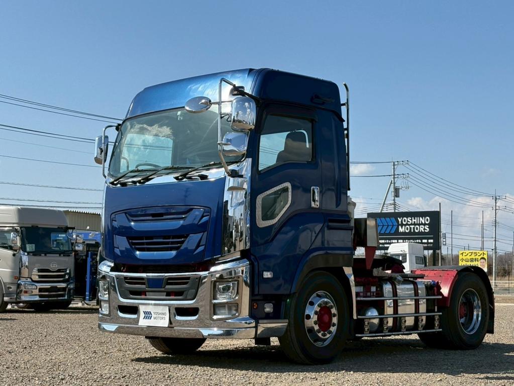 いすゞ ギガ 2PG-EXD52CD(2WD)の写真1