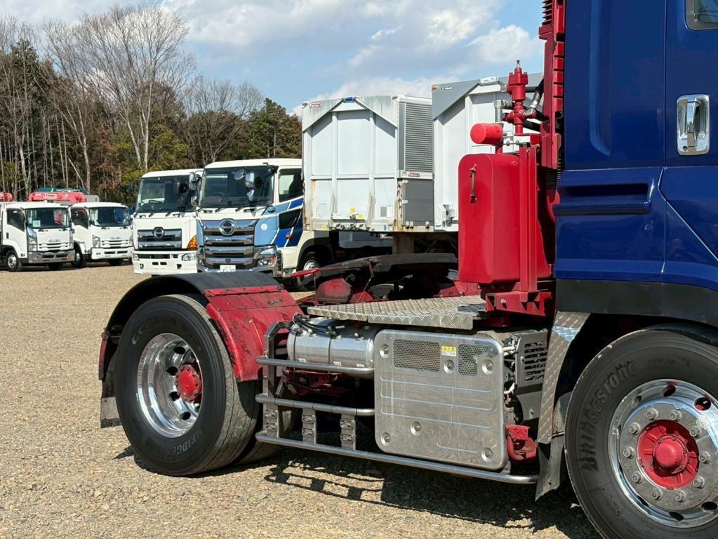 いすゞ ギガ 2PG-EXD52CD(2WD)の写真5