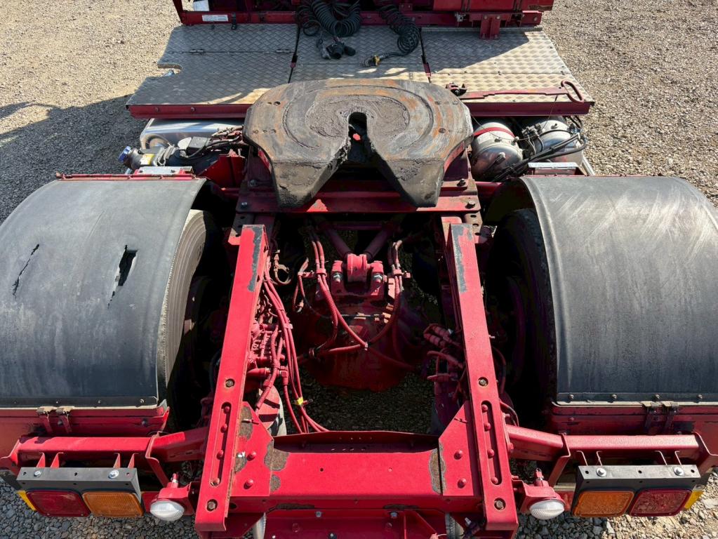 いすゞ ギガ 2PG-EXD52CD(2WD)の写真8