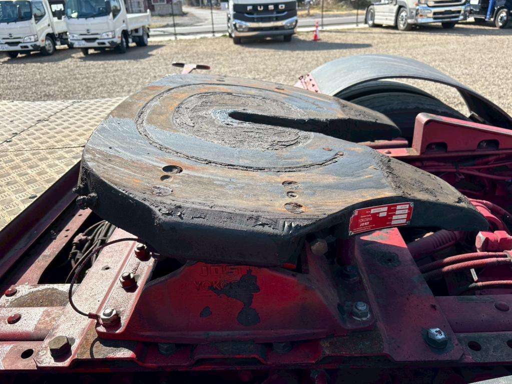 いすゞ ギガ 2PG-EXD52CD(2WD)の写真9