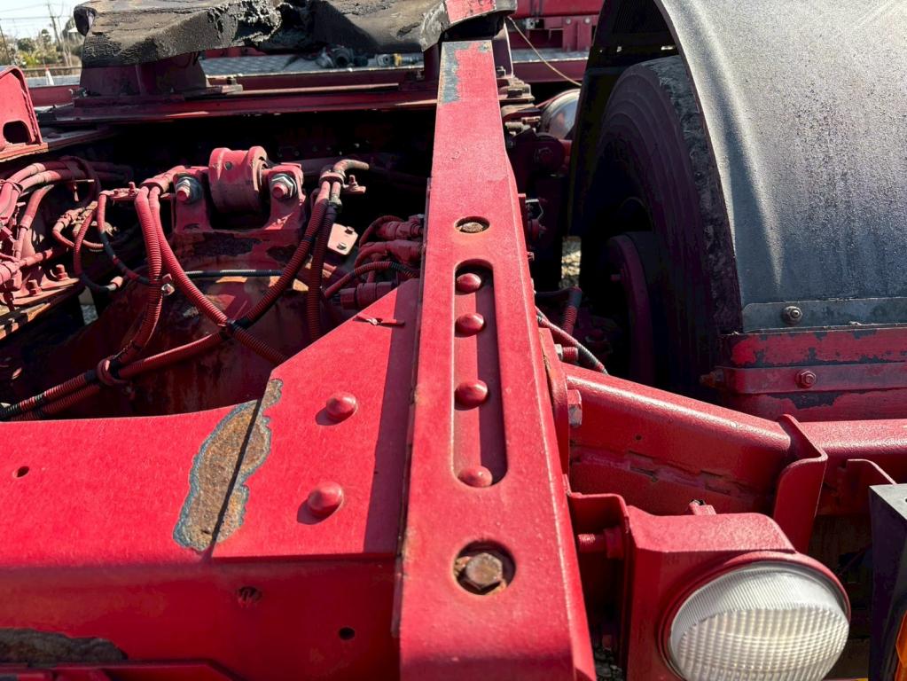 いすゞ ギガ 2PG-EXD52CD(2WD)の写真12