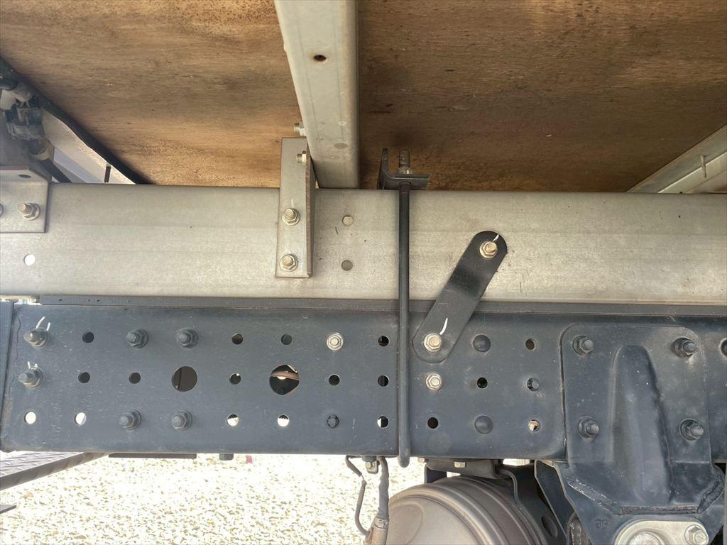 三菱 キャンター 2RG-FBA20(2WD)の写真16