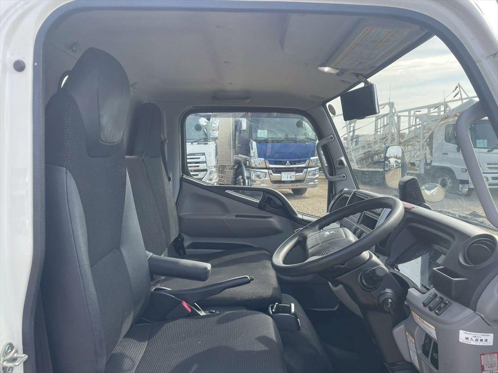 三菱 キャンター 2RG-FBA20(2WD)の写真21