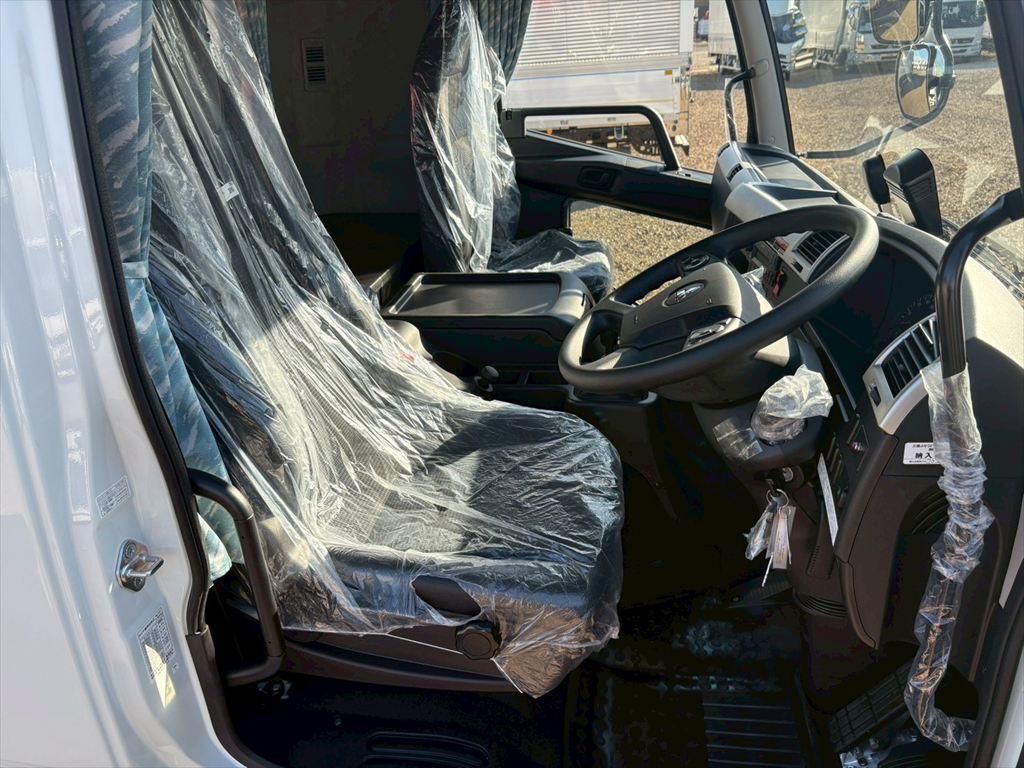 三菱 キャンター 2KG-FK62F(2WD)の写真21