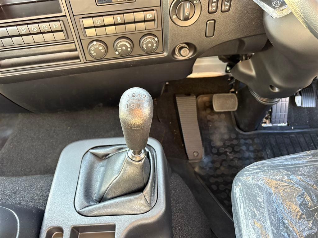 三菱 キャンター 2KG-FK62F(2WD)の写真23