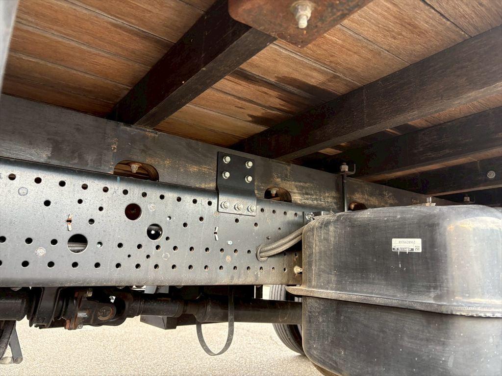 いすゞ フォワード 2PG-FRR90S2(2WD)の写真16