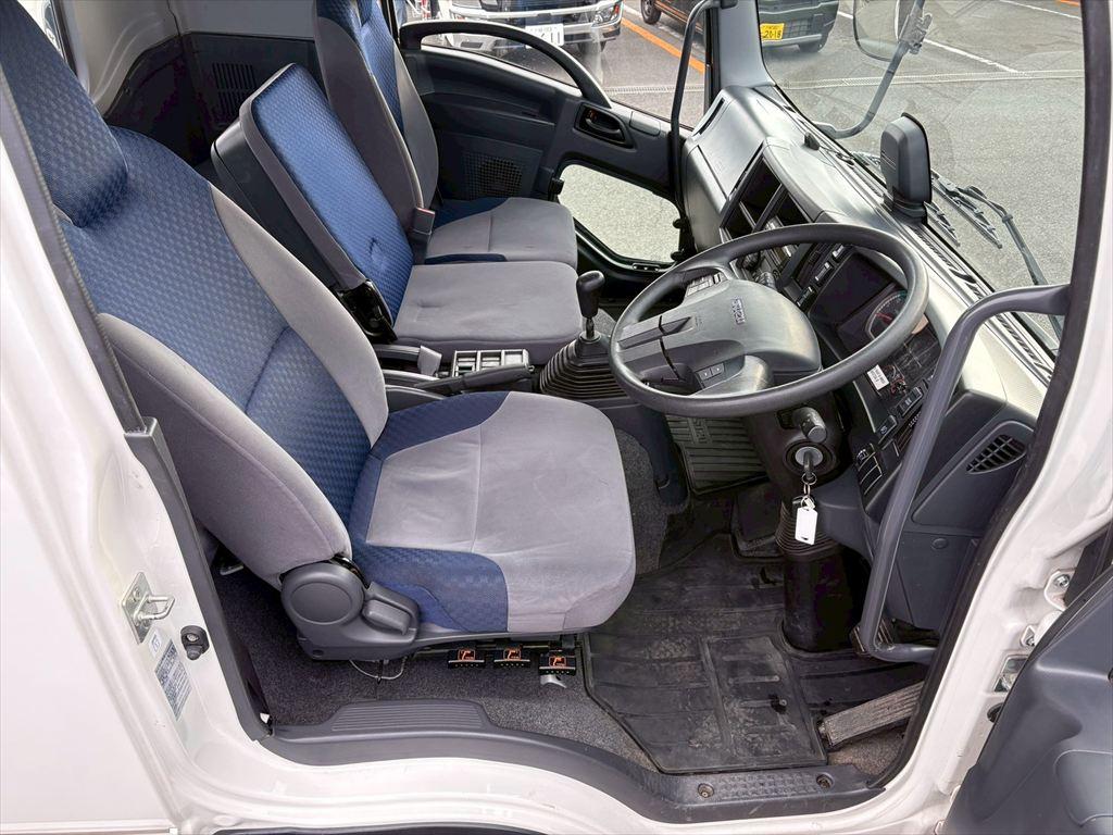 いすゞ フォワード 2PG-FRR90S2(2WD)の写真21