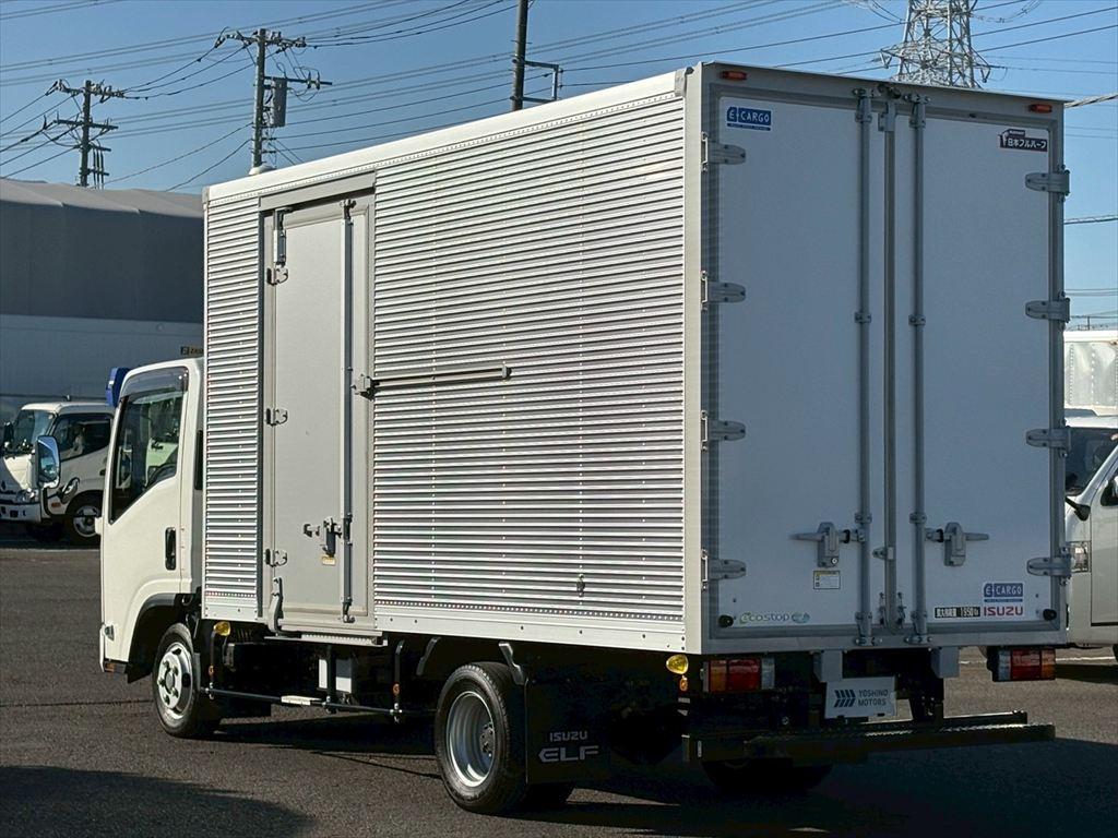 いすゞ エルフ 2TG-NLR88AM(2WD)の写真3