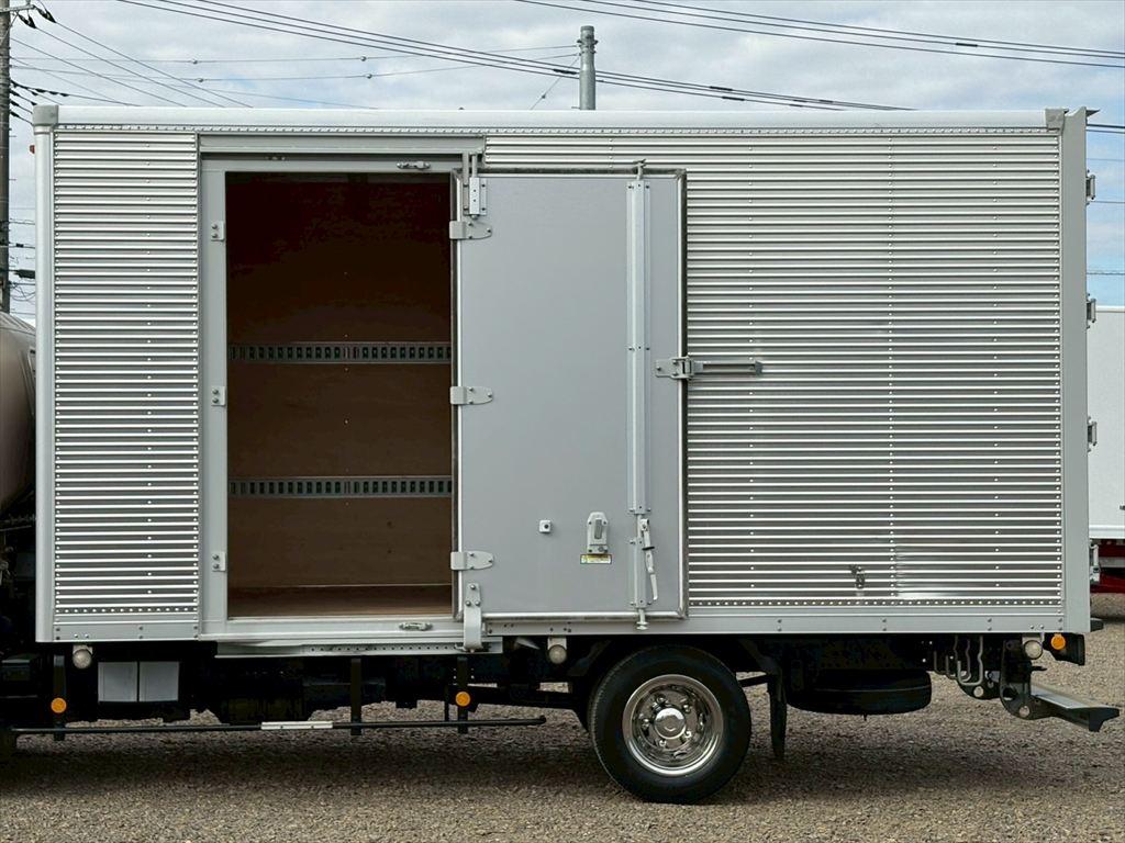 いすゞ エルフ TRG-NPR85AN(2WD)の写真14