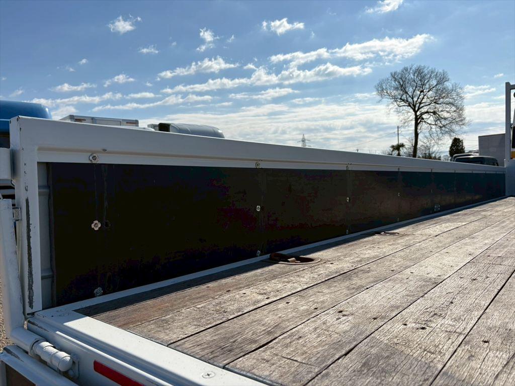 いすゞ フォワード TKG-FRR90S2(2WD)の写真9