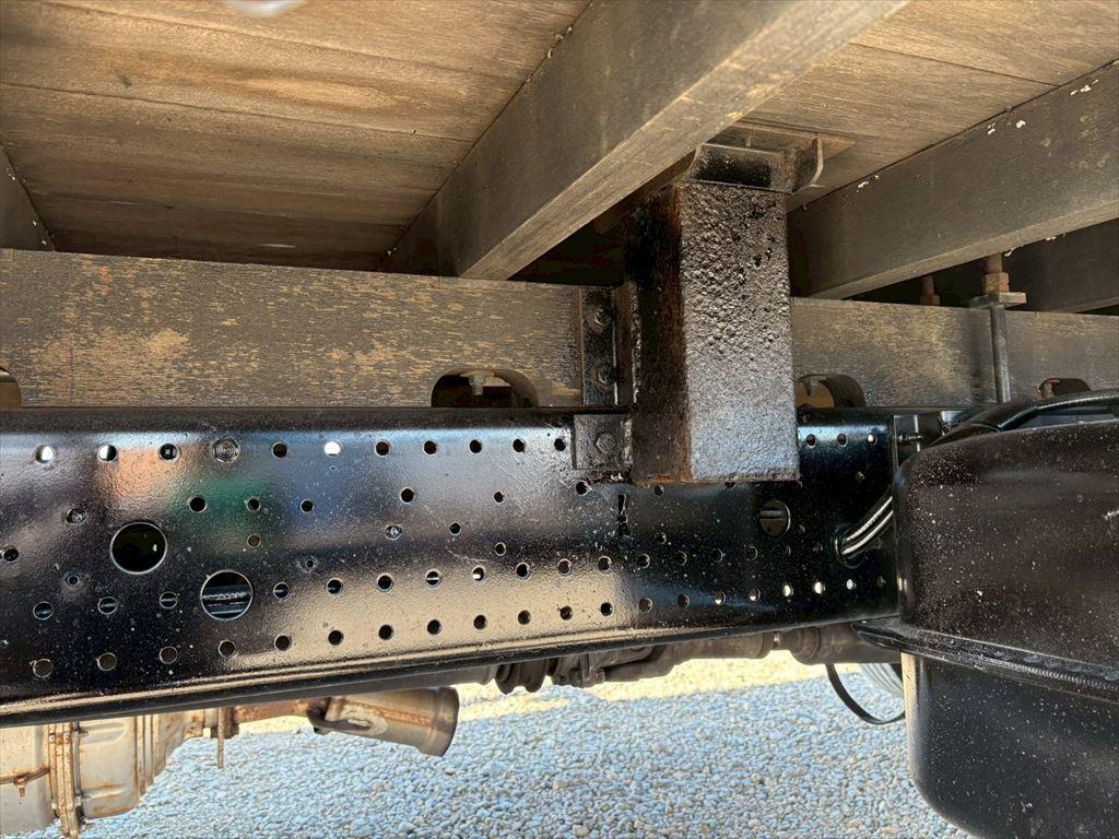 いすゞ フォワード TKG-FRR90S2(2WD)の写真15