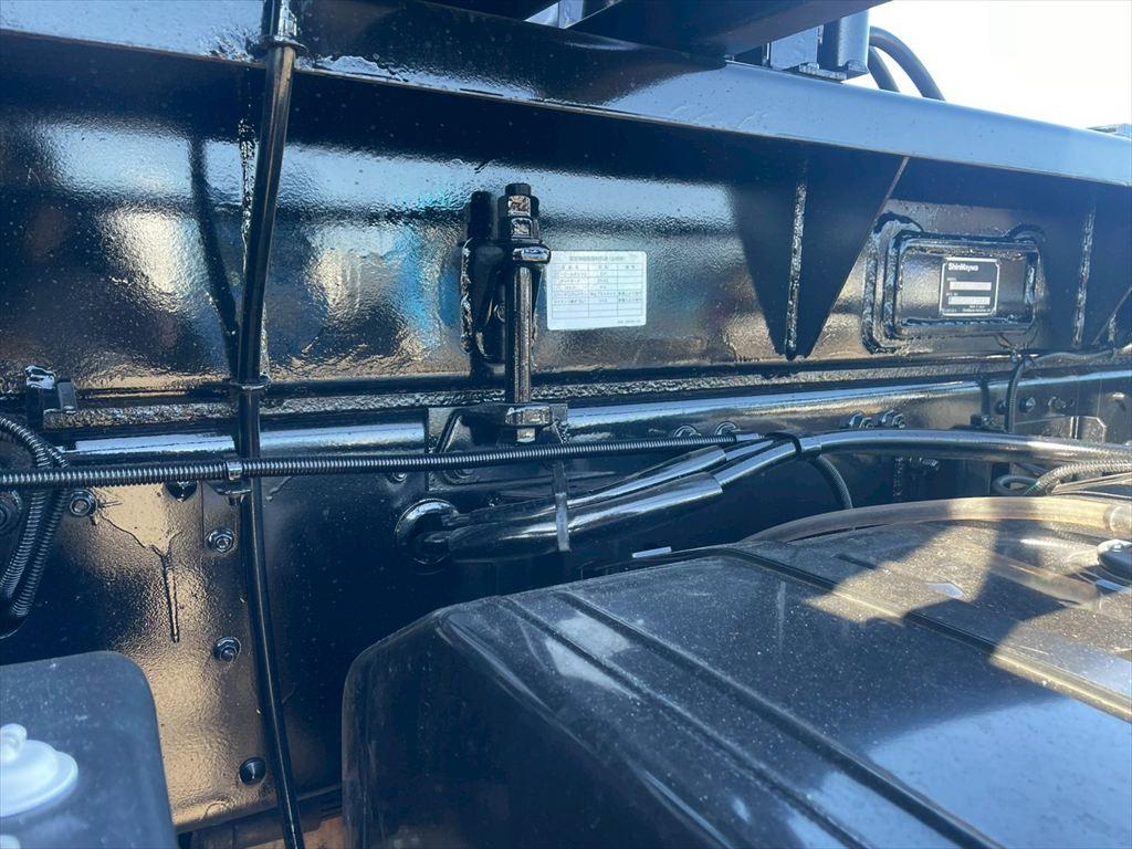 三菱 スーパーグレート QPG-FV60VY(6x4)の写真16